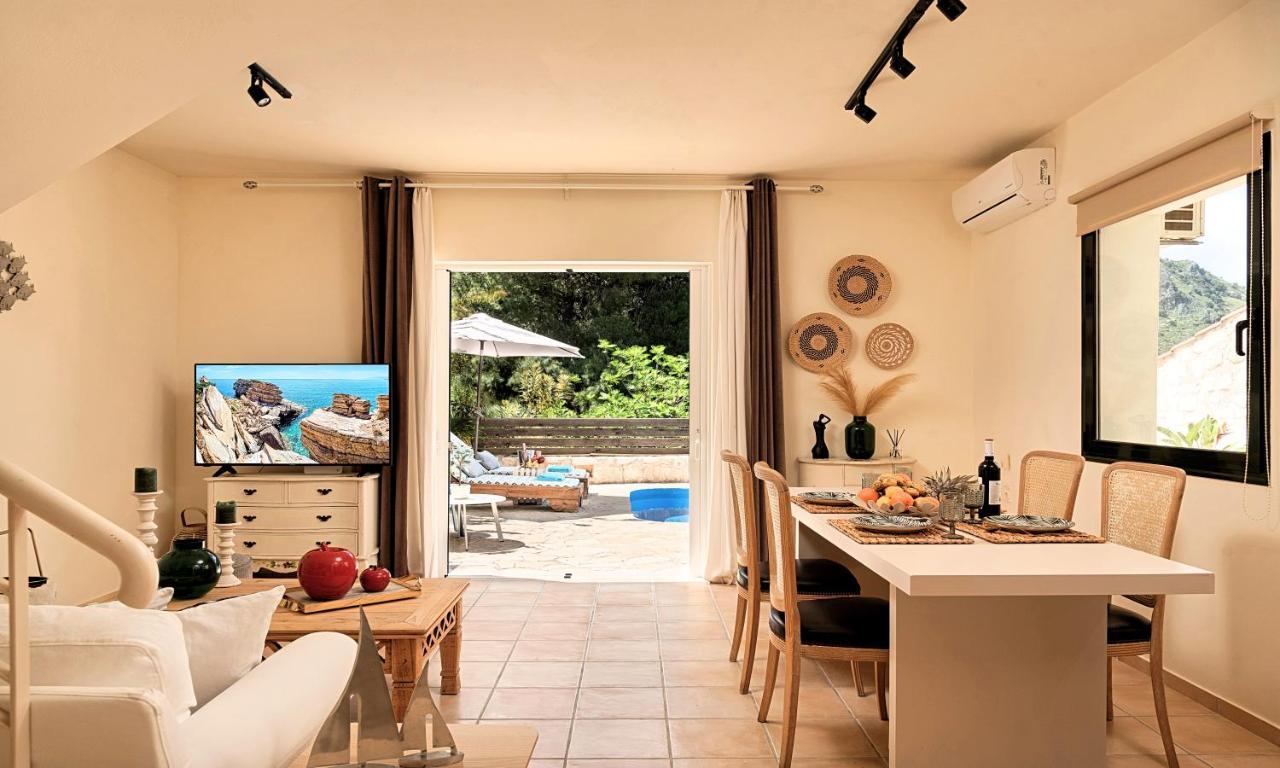 Apple Villas Mourion  Екстер'єр фото