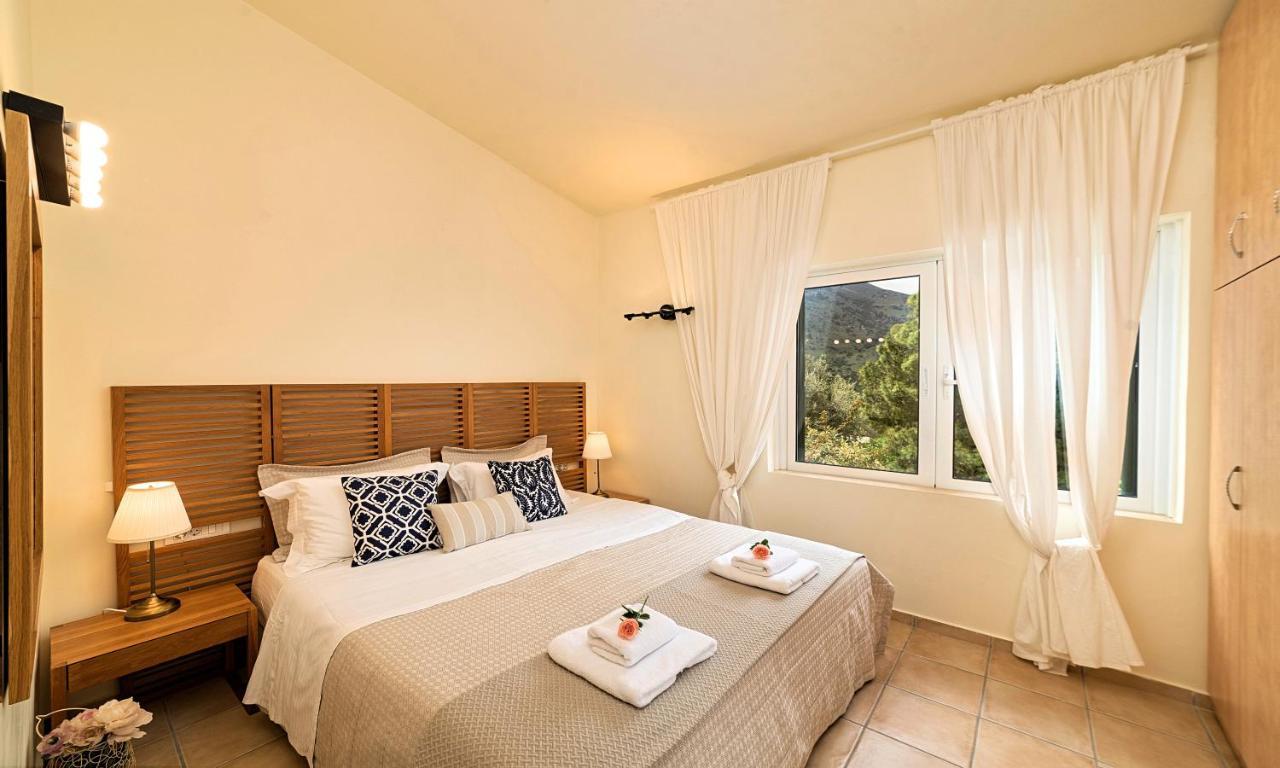 Apple Villas Mourion  Екстер'єр фото