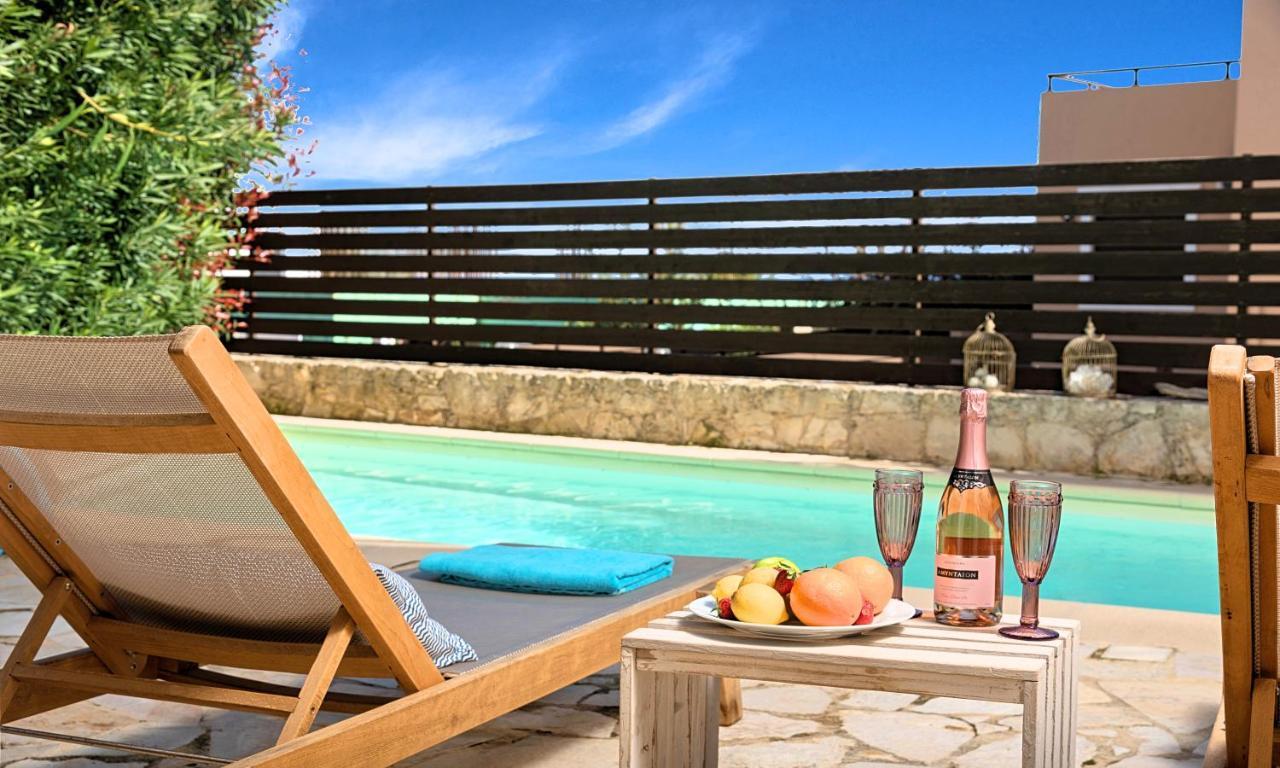 Apple Villas Mourion  Екстер'єр фото
