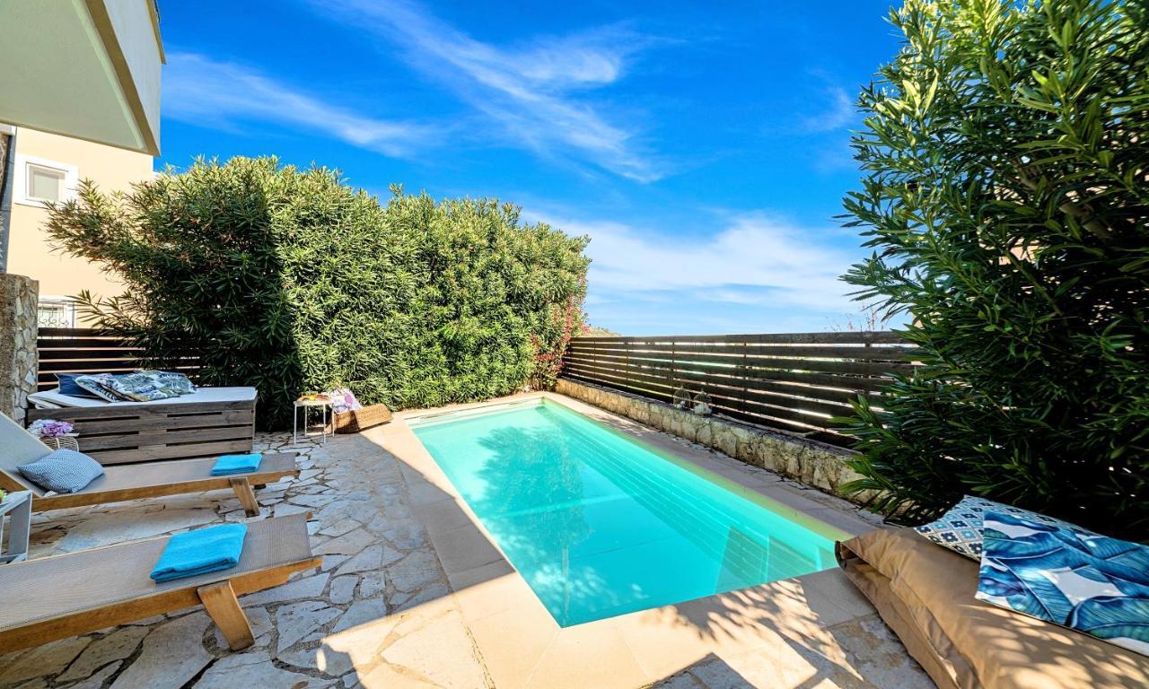 Apple Villas Mourion  Екстер'єр фото
